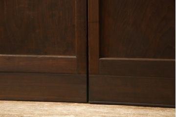 障子帯戸2枚セットをリペア&カスタム!リサイズし、戸車・引手金具を取り付け。障子はプラスチック障子に張り替え。現状に近い色味に着色仕上げ。(引き戸)