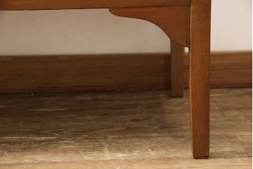 イギリスアンティークのチェストをリペア&カスタム!高品質リペアを施し、キャスターを取り外し。全体を1トーン落ち着いた色味に着色仕上げ。(引き出し、サイドボード、サイドチェスト)