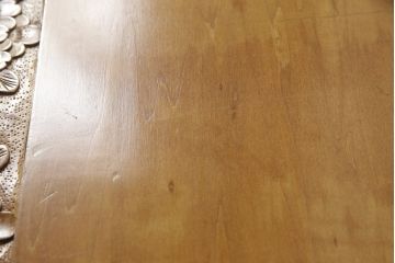 軽井沢彫りのドレッシングチェストをリペア&カスタム!クリーニング・可動部分の調整・接合部分の締め直し・傷消しを施し、上部の鏡は取り外し。溝は埋木して仕上げ。(サイドチェスト、引き出し)
