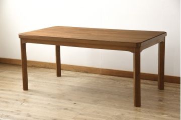 ビンテージのダイニングテーブルをリペア&カスタム!高品質リペアを施し、天板を脚の色と合わせて着色仕上げ。(4人掛け、机)