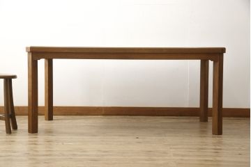 ビンテージのダイニングテーブルをリペア&カスタム!高品質リペアを施し、天板を脚の色と合わせて着色仕上げ。(4人掛け、机)