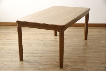 ビンテージのダイニングテーブルをリペア&カスタム!高品質リペアを施し、天板を脚の色と合わせて着色仕上げ。(4人掛け、机)