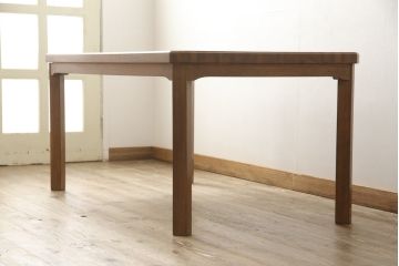 ビンテージのダイニングテーブルをリペア&カスタム!高品質リペアを施し、天板を脚の色と合わせて着色仕上げ。(4人掛け、机)