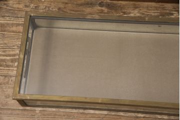 フランスアンティークのガラス卓上ケースの見た目を変えずに綺麗にリペア!高品質リペアを施し、ガラス面をクリアガラスに交換。(ガラスケース、店舗什器)