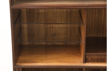 アンティークの蛇腹戸(シャッター)付き収納棚の見た目を変えずに綺麗にリペア!木部や接合部・可動部を調整し、キズを消して補修。蜜?ワックスで仕上げ。(茶棚、戸棚)