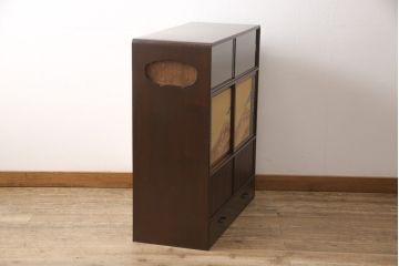 アンティークの蛇腹戸(シャッター)付き収納棚の見た目を変えずに綺麗にリペア!木部や接合部・可動部を調整し、キズを消して補修。蜜?ワックスで仕上げ。(茶棚、戸棚)