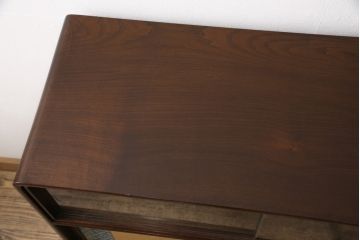 アンティークの蛇腹戸(シャッター)付き収納棚の見た目を変えずに綺麗にリペア!木部や接合部・可動部を調整し、キズを消して補修。蜜?ワックスで仕上げ。(茶棚、戸棚)