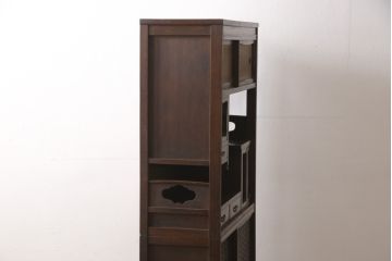 大正時代の茶棚をリペア&カスタム!下段収納部は棚板を取り外し、新しいものに交換。全体を本来の色味を活かしつつ着色仕上げ。(茶箪笥、収納棚、飾り棚)