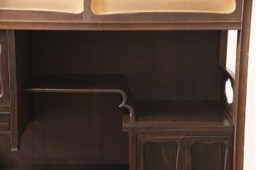 大正時代の茶棚をリペア&カスタム!下段収納部は棚板を取り外し、新しいものに交換。全体を本来の色味を活かしつつ着色仕上げ。(茶箪笥、収納棚、飾り棚)