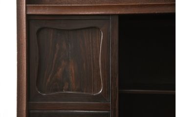 大正時代の茶棚をリペア&カスタム!下段収納部は棚板を取り外し、新しいものに交換。全体を本来の色味を活かしつつ着色仕上げ。(茶箪笥、収納棚、飾り棚)