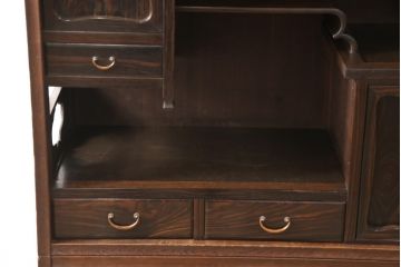 大正時代の茶棚をリペア&カスタム!下段収納部は棚板を取り外し、新しいものに交換。全体を本来の色味を活かしつつ着色仕上げ。(茶箪笥、収納棚、飾り棚)