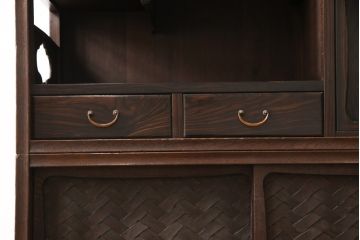 大正時代の茶棚をリペア&カスタム!下段収納部は棚板を取り外し、新しいものに交換。全体を本来の色味を活かしつつ着色仕上げ。(茶箪笥、収納棚、飾り棚)