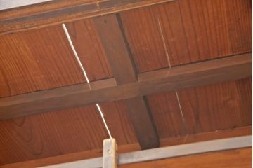 昭和中期のキャビネットの見た目を変えずに綺麗にリペア!清掃をし、天板補強と可動部の調整。風合いを最大限に残した仕上がりに。(戸棚、水屋箪笥、収納棚)