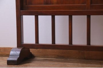 アンティークの引き戸付き衝立をリペア&カスタム!当時物の色ガラスを使用したオリジナルのステンドグラスをはめ込み、大正ロマンな雰囲気に。(つい立て、間仕切り、パーテーション)