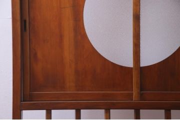 アンティークの引き戸付き衝立をリペア&カスタム!当時物の色ガラスを使用したオリジナルのステンドグラスをはめ込み、大正ロマンな雰囲気に。(つい立て、間仕切り、パーテーション)