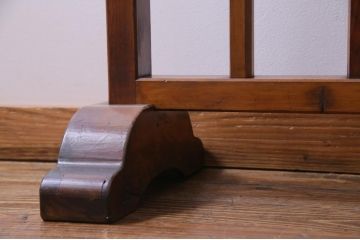 アンティークの引き戸付き衝立をリペア&カスタム!当時物の色ガラスを使用したオリジナルのステンドグラスをはめ込み、大正ロマンな雰囲気に。(つい立て、間仕切り、パーテーション)