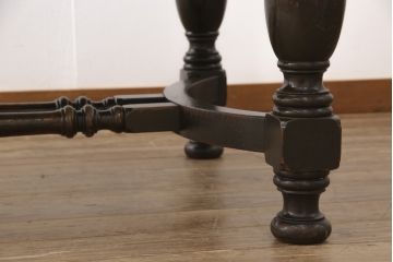 大正時代のダイニングテーブルをリペア&カスタム!幕板下に取り付けられていた桟は取り外し、色味は脚に合わせて着色して仕上げ。(作業台、食卓)