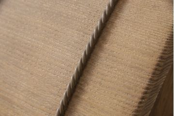 和製ビンテージの丸型茶棚の見た目を変えずに綺麗にリペア!桐材本来の美しさを活かした木地色仕上げ。(飾り棚、茶箪笥、水屋箪笥、収納棚、ヴィンテージ家具)