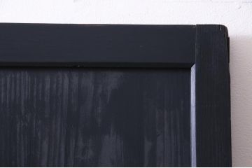 明治期の板戸2枚をリペア&カスタム!オリジナルのステンドグラスをはめ込み、マットブラックに着色仕上げ。(引き戸、建具)