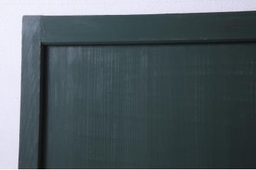 明治期の板戸2枚をリペア&カスタム!オリジナルのステンドグラスをはめ込み、ダークグリーンに着色仕上げ。(引き戸、建具)