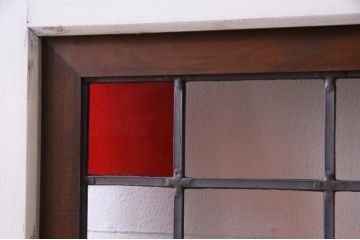 明治期の板戸をリペア&カスタム!オリジナルのステンドグラスをはめ込み、アンティークホワイトでペイント仕上げ。(引き戸、建具)
