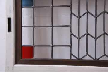 明治期の板戸をリペア&カスタム!オリジナルのステンドグラスをはめ込み、アンティークホワイトでペイント仕上げ。(引き戸、建具)