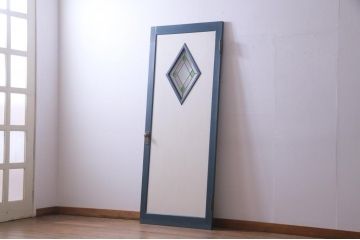 昭和初期のドアをリペア&カスタム!オリジナルのステンドグラスをはめ込み、アンティークホワイトとブルーグレーのツートンカラーにペイント仕上げ。(木製扉、建具)