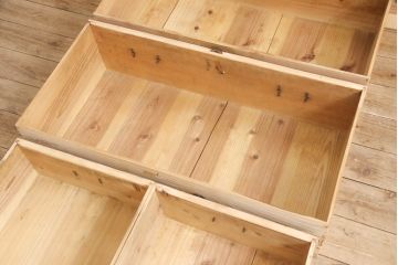 明治大正期の時代箪笥をリペア&カスタム!ストリップド加工を行い、鉄脚を取り付け。(和たんす、整理箪笥、収納箪笥、チェスト、引き出し)