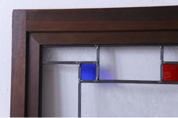 昭和初期の引き戸をリペア&カスタム!オリジナルのステンドグラスをはめ込み、自然な茶色で着色仕上げ。(ガラス戸、建具)