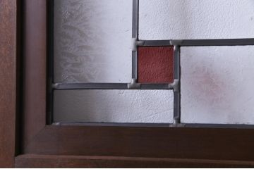 昭和初期の引き戸をリペア&カスタム!オリジナルのステンドグラスをはめ込み、落ち着いた茶色に着色仕上げ。(ガラス戸、建具)