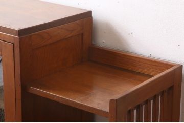 木製本箱をリペア&カスタム!建具にオリジナルのステンドグラスを使用。(収納棚、戸棚、キャビネット、ブックケース)