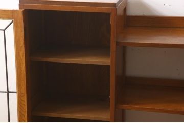 木製本箱をリペア&カスタム!建具にオリジナルのステンドグラスを使用。(収納棚、戸棚、キャビネット、ブックケース)