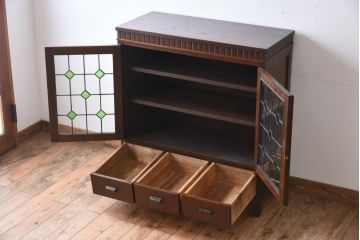 大正昭和初期のガラスキャビネットをリペア&カスタム!建具にオリジナルのステンドグラスを使用。(収納棚、戸棚、サイドボード、ガラスケース)