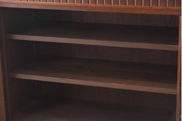 大正昭和初期のガラスキャビネットをリペア&カスタム!建具にオリジナルのステンドグラスを使用。(収納棚、戸棚、サイドボード、ガラスケース)