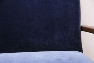 木製フレームの3人掛けソファをリペア&カスタム!生地を張り替え、3分割に縫い目を付けて鋲で仕上げ。フレームはブラウンに着色。(3Pソファ、トリプルソファ)