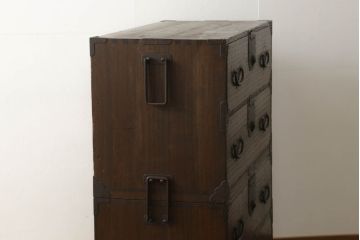 明治大正期の二本松箪笥をリペア&カスタム!背面の割れを修繕し、全体を1トーン落ち着いた色味に着色仕上げ。(重ね箪笥、収納箪笥、衣装箪笥、和タンス、桐たんす、時代箪笥、引き出し)