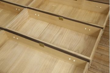 桐箪笥をリペア&カスタム!天板を取り付け、全体をチェスナット系の色に着色仕上げ。(収納箪笥、和タンス、衣装箪笥、整理タンス、引き出し)