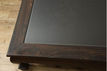 ビンテージの座卓をリペア&カスタム!天板をくり抜きガラス天板をはめ込み。ショーケース付き座卓にリメイク。ディスプレイスペースは鍵付きの引き出し仕様に加工。(ローテーブル、センターテーブル、ヴィンテージ)