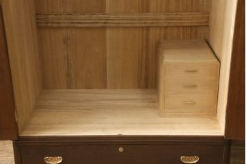 伝統工芸士・中沢和夫作の加茂桐箪笥をリペア&カスタム!オーク系の着色仕上げ。(胴丸、総桐たんす、ワードローブ、衣装箪笥、和タンス、洋服タンス)