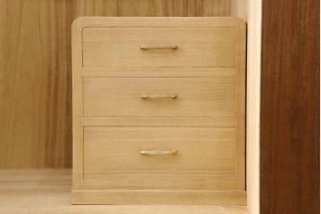 伝統工芸士・中沢和夫作の加茂桐箪笥をリペア&カスタム!オーク系の着色仕上げ。(胴丸、総桐たんす、ワードローブ、衣装箪笥、和タンス、洋服タンス)