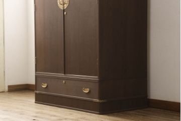 伝統工芸士・中沢和夫作の加茂桐箪笥をリペア&カスタム!オーク系の着色仕上げ。(胴丸、総桐たんす、ワードローブ、衣装箪笥、和タンス、洋服タンス)