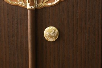 伝統工芸士・中沢和夫作の加茂桐箪笥をリペア&カスタム!オーク系の着色仕上げ。(胴丸、総桐たんす、ワードローブ、衣装箪笥、和タンス、洋服タンス)
