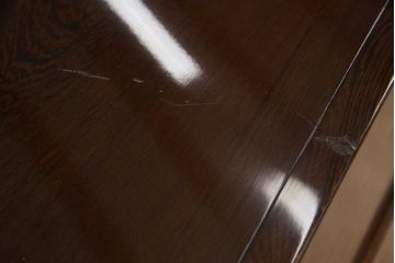 水屋箪笥サイドボードをリペア&カスタム!引き戸裏面をクリアガラスに変更し、本体を現状の色味をベースに着色仕上げ。(キャビネット、食器棚、戸棚、収納棚)