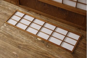 格子戸4枚をリペア&カスタム!麻の葉模様の組子を製作し帯部分に組み入れ、裏面はすりガラスを取り付け。障子はプラスチック障子に張り替え。全体の色味を揃えて着色仕上げ。(レーザー組子入り、引き戸、障子戸、裏障子付)