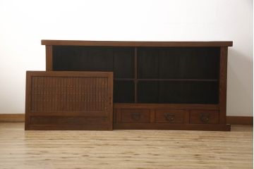 水屋箪笥サイドボードをリペア&カスタム!天板の窪みにニレの新材をはめ込み、平らに加工。本体の色味に合わせて着色。(サイドキャビネット、食器棚、収納棚、戸棚)