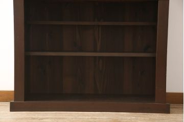 重ね水屋箪笥をリペア&カスタム!設置場所に合わせて左右側面の出をカットし、棚板は新材に交換。現状の色味をベースに着色仕上げ。(収納棚、戸棚、食器棚、キャビネット)