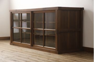 重ね収納棚上段の見た目を変えずに綺麗にリペア!ダメージを修復し、現状の色味をベースに着色仕上げ。(キャビネット、食器棚、戸棚、収納棚)