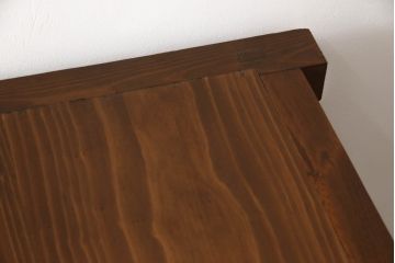重ね収納棚上段の見た目を変えずに綺麗にリペア!ダメージを修復し、現状の色味をベースに着色仕上げ。(キャビネット、食器棚、戸棚、収納棚)