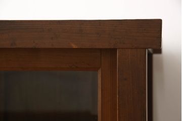 重ね収納棚上段の見た目を変えずに綺麗にリペア!ダメージを修復し、現状の色味をベースに着色仕上げ。(キャビネット、食器棚、戸棚、収納棚)