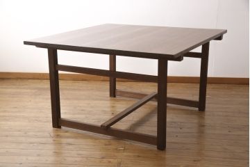 和製アンティークの棚付き作業台をリペア&カスタム!天板下の棚を取り外し。色の濃い部分に合わせて全体を着色し仕上げ。(ダイニングテーブル)